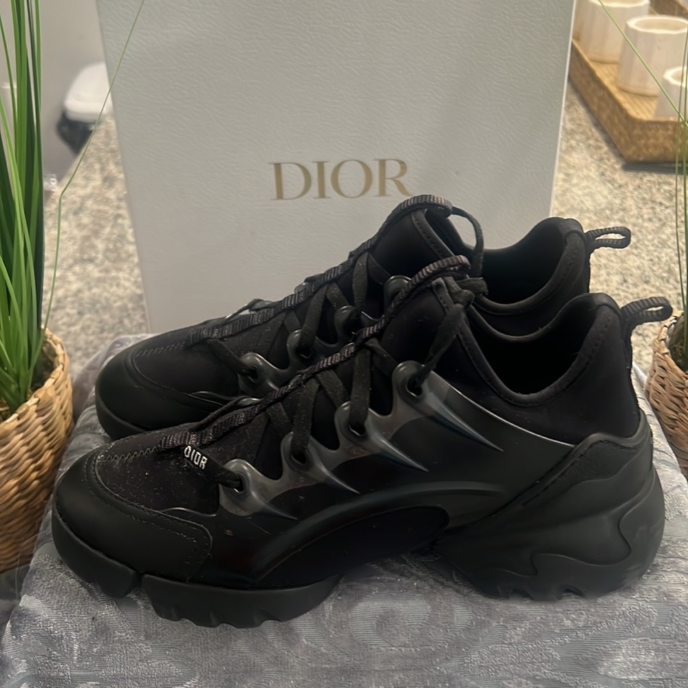 Dior D-CONNECT SNEAKER
Black Technical Fabric
Reference: KCK222NGG_S900 - Picture 4 of 10